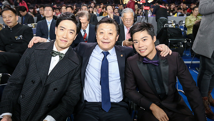 【体育晚报】杜兆才出任亚足联裁判委员会主席 中国男排首战告捷