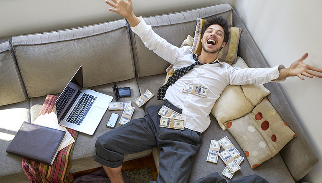 上半年财寿险公司预计利润总额超1900亿，大增三成