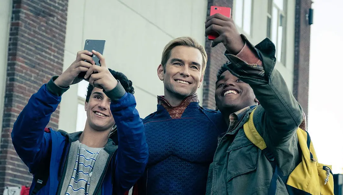 【个人意见】《黑袍纠察队》：从来就没有什么救世主