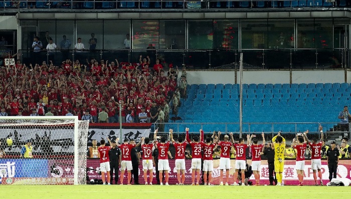 【体育早报】曼联4球横扫切尔西 恒大胜国安7分领跑中超积分榜