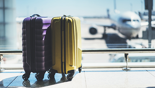 国务院港澳办强烈谴责香港机场严重暴力行径