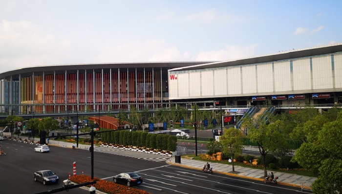 外高桥保税区，进博会，上海