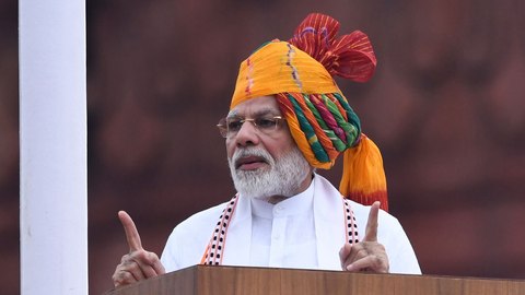 莫迪独立日讲话为废除克什米尔地位辩护，宣布设立国防参谋长