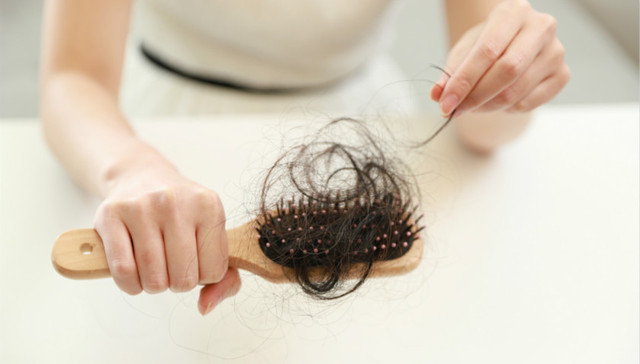 熬最狠的夜、赶最晚的工：这届年轻人的头发还保得住吗？