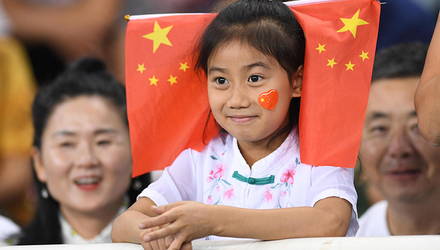 摘下小眼镜奔向运动场，从二青会透视校园体育发展