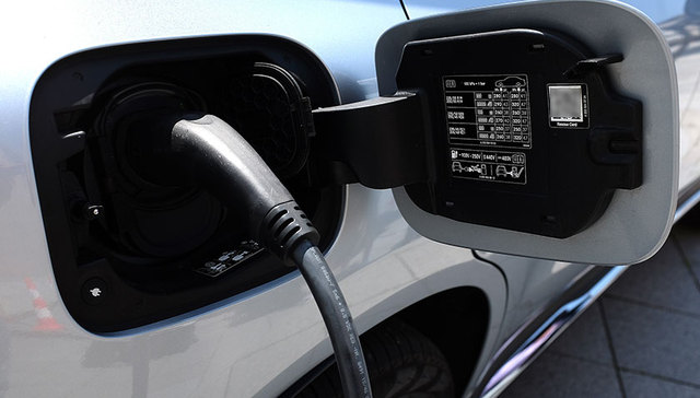 谁敢打响涨价第一枪，新能源车陷入两难