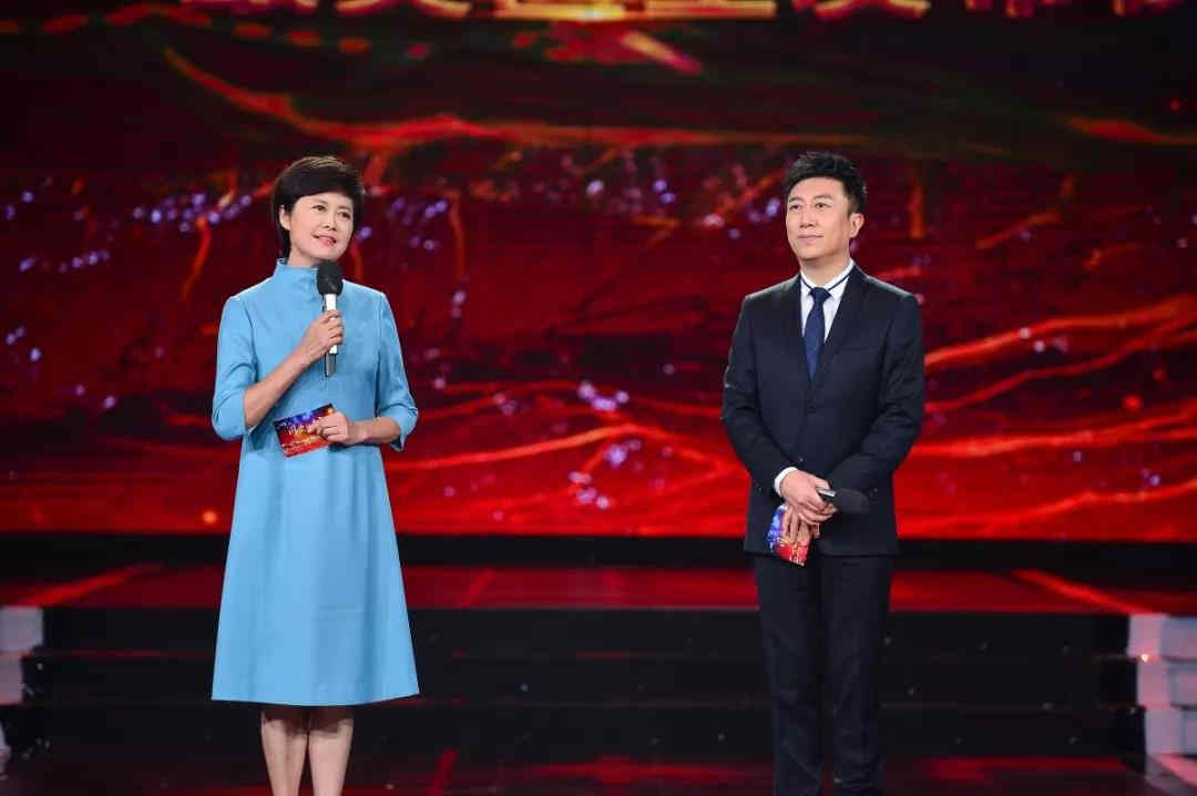 发布仪式由敬一丹、陈伟鸿主持