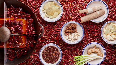 海底捞业绩增速下滑，这些隐忧已变成现实