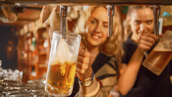 李嘉诚,啤酒,酒吧,长实集团,英国