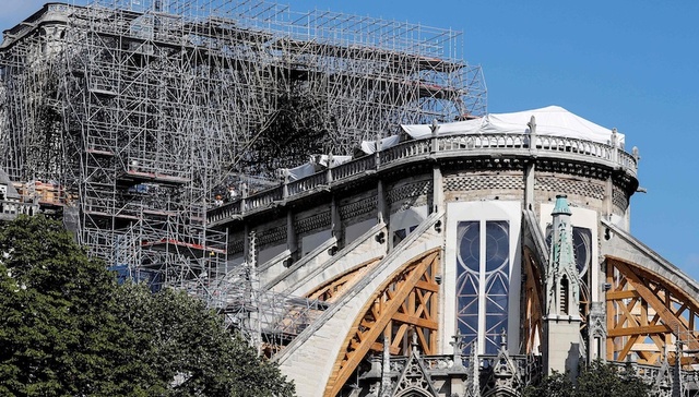 圣母院,铅,重建,污染