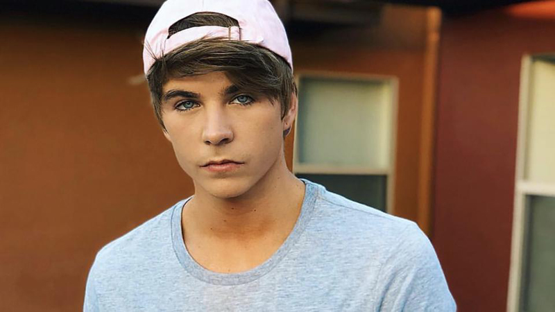 西班牙演员和喜剧演员Javi Luna在2018年夏天加入TikTok，但已经有400万粉丝（图片来源：Javi Luna）