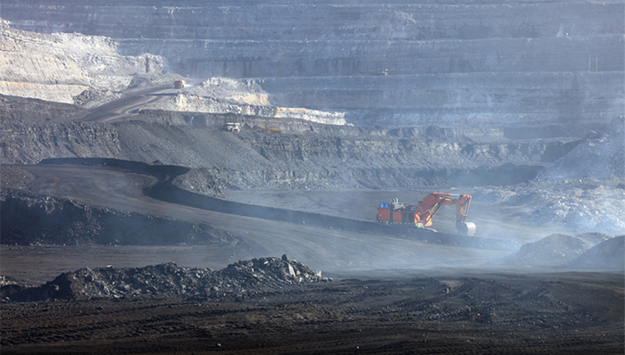 陕西黑猫,半年报,亏损,焦炭