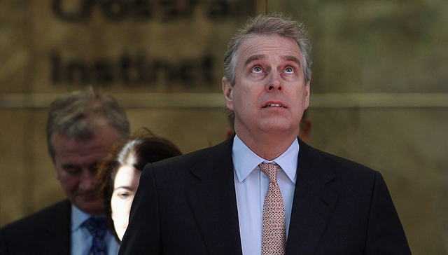 安德鲁王子与爱泼斯坦关系有多好？邮件中的往事：曾一起在后者豪宅捏脚