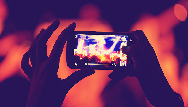 快影登顶App Store免费榜，快手的矩阵野心