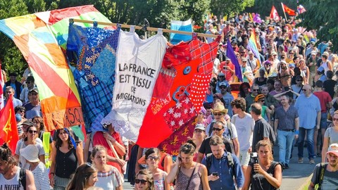 “黄背心”联手多个团体再出动，万人游行抗议七国集团麻木不仁