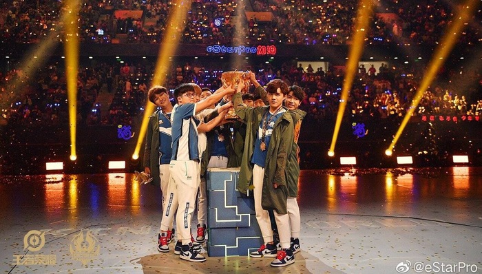 电竞,MOBA,AMUSE,银幕,冠军杯比赛,电影院,联赛,直播现场,dota2,英雄联盟