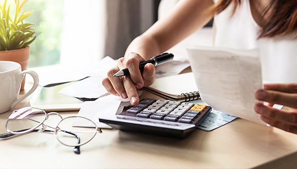 【界面晚报】发改委印发《关于加强个人所得税纳税信用建设的通知》 社科院：7月核心城市房价涨幅略有上升