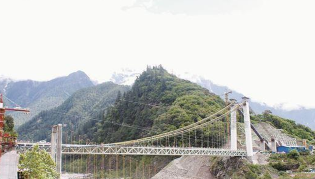 川藏公路,干线公路,1950年,1983年,第一,咽喉,蒋峰,天路,世界屋脊,通麦天险