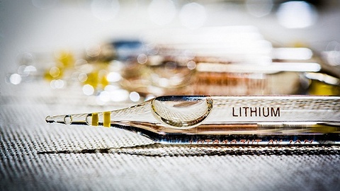 【特写】举债百亿买矿却遭遇行情下跌，天齐锂业步入下半场赌局