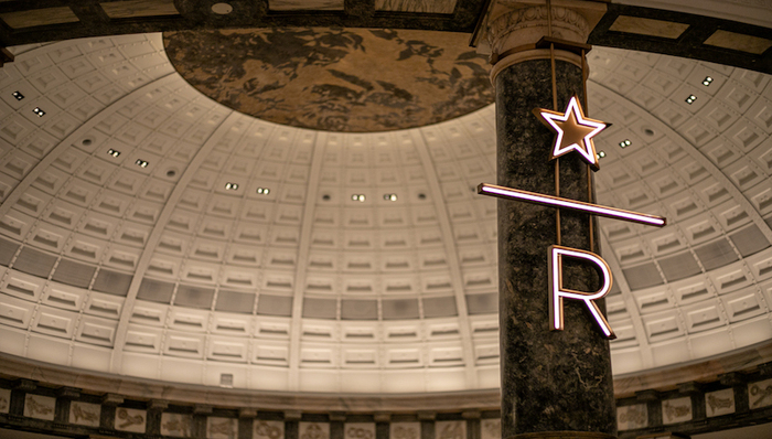 星巴克为何会花3年，去实现一个在百年建筑里的臻选旗舰店？