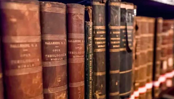 藏身中国的西文古籍：那些历史最悠久的印刷品有什么好看？