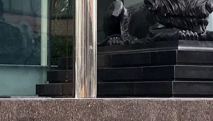 龙江银行中期不良率上升至3.23%，资本充足率微降