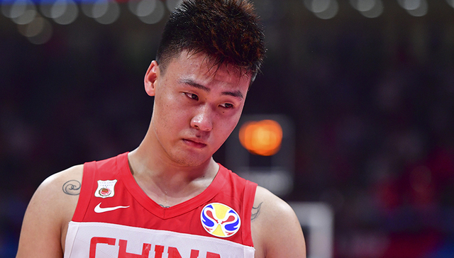 【体育早报】世界杯中国男篮致命失误憾负波兰 FIFA最佳球员三甲出炉