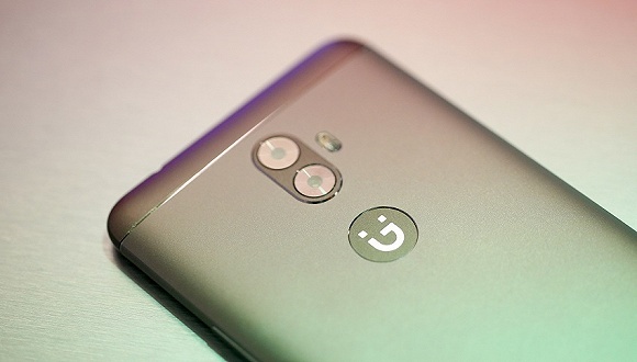 二股东复活金立，卖一台新手机给金立10元品牌授权费