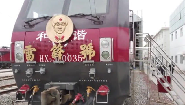 雷锋号,白芨沟,铁路干线,包兰铁路,丝绸之路,支线,人民画报,暖泉,焊轨,沙障