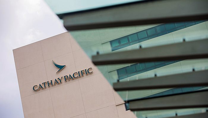 国泰航空高层人事再变动：史乐山辞任董事局主席，贺以礼接任