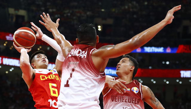 防守篮板失守苦追无果，中国男篮输掉世界杯生死战小组出局