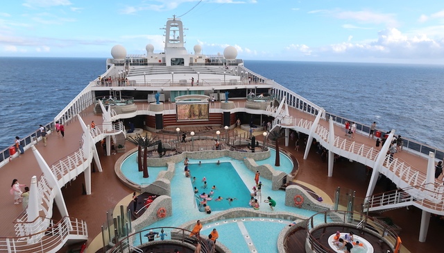 为什么越来越多的家庭会选择在邮轮上过一个亲子假期？