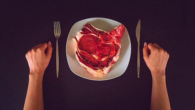 【天下奇闻】英国乘客临时顶替机长开客机 瑞典学者提出“食用人肉救地球”