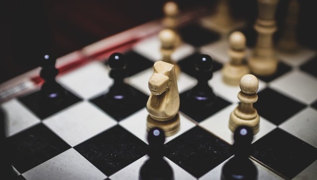 地主家的傻儿子：松发股份与恒力石化为何同门不同命？