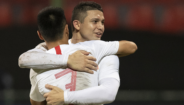 【体育早报】世预赛艾克森双响国足5-0大胜 世界杯阿根廷西班牙进四强