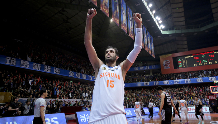 【体育晚报】四川男篮辟谣哈达迪回归 热身赛阿根廷大胜墨西哥