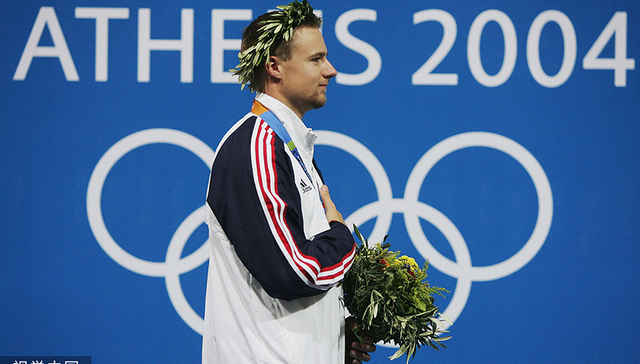 【体育晚报】美国射击名将埃文斯宣布退役 金足奖候选梅西、C罗领衔 