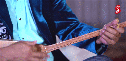 “可爱的中国”之哈萨克族：听不完的冬不拉，数不完的民族传奇...