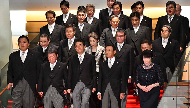 新内阁换血少壮派“出头”，安倍政府修宪变容易了吗？