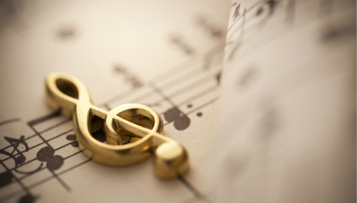 《说好不哭》拉动腾讯音乐股价两日连涨，失去周杰伦的网易云还有机会吗？