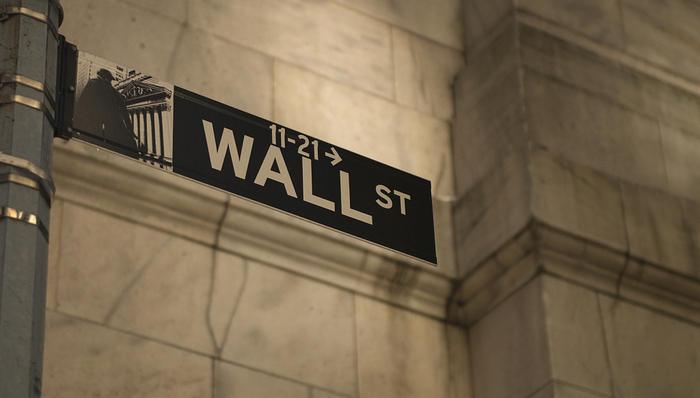 华尔街银行业利润增高，但员工薪酬仍在下滑