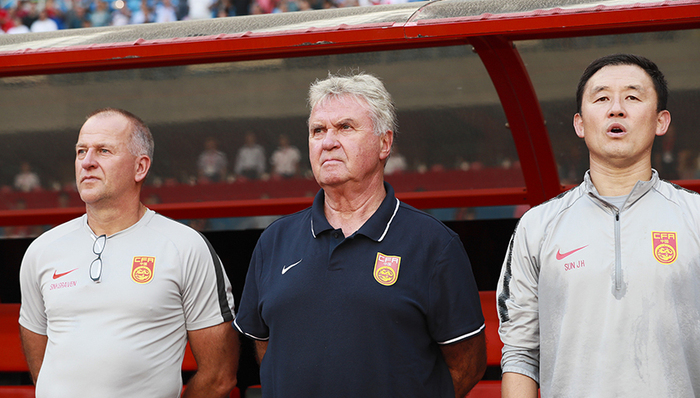 【体育晚报】足协官宣国奥主帅希丁克下课 FIFA排名国足升至亚洲第七