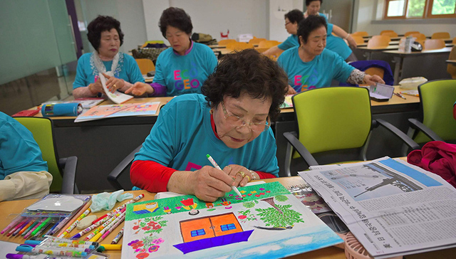 韩国计划推行65岁退休，未来十年劳动力每年锐减33万