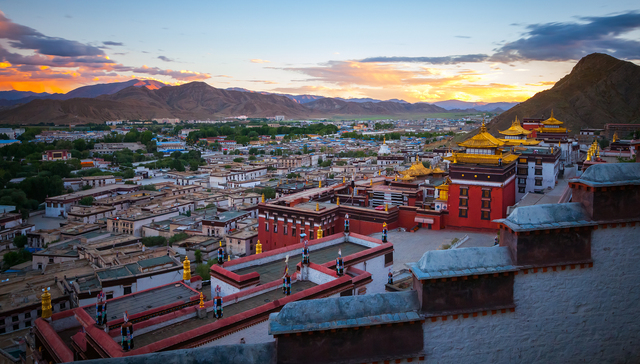 林芝市鲁朗镇：生态立镇 端起旅游金饭碗