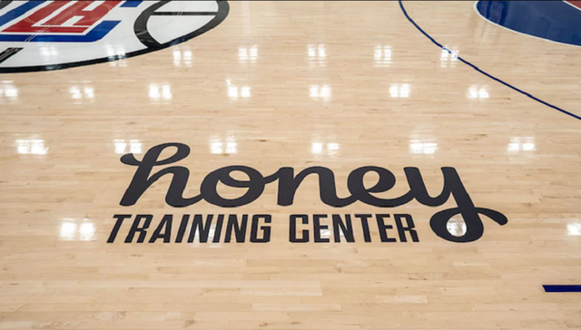 洛杉矶快船休赛季收获满满，Honey成新主赞助商