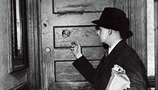 禁忌体验：通向地下酒吧的那扇“门”