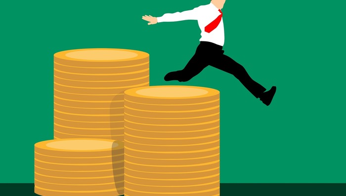 7年间，他从首富到身家缩水百亿，企业陷入退市风险