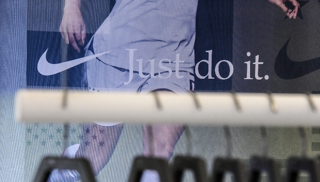 耐克财季超预期大中华营收增两成，盘后股价涨逾5%达历史新高