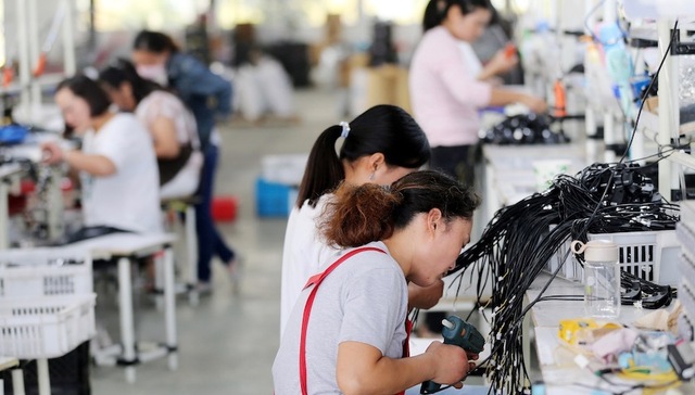 从2000年全球经济史看当今中国：在减速中持续超越