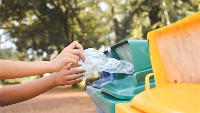 垃圾分类,垃圾回收,清洁生产审核,垃圾时间,垃圾收集,分类收集,垃圾进行,法制日报,扔垃圾,回收机